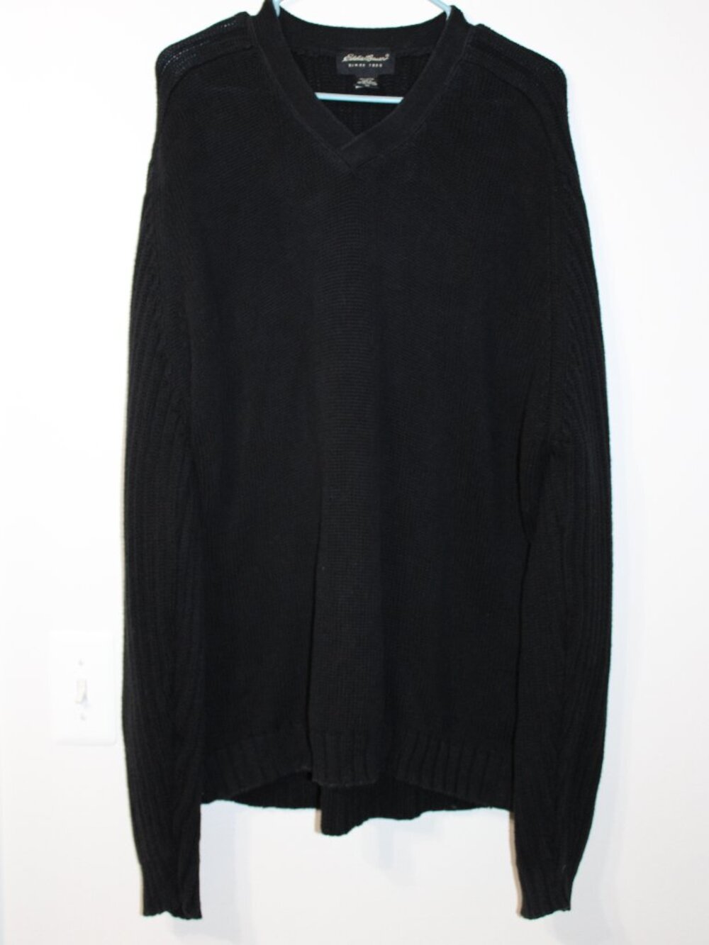 Men's Eddie Bauer 100% Cotton V-Neck Long Sleeve Pullover Sweater w/Ribbed Hem